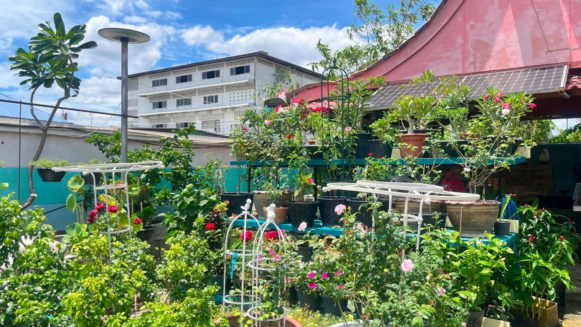 Pa Chalermchai Guesthouse Bangkok Exterior photo